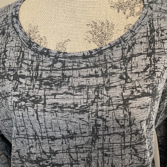 Calvin Klein Performance QuickDry Blk Marbled Top - Picture 3 of 9